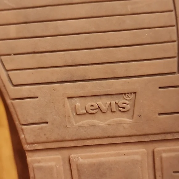 Men's Levi's Casual Sneakers/Boots - Picture 14 of 14